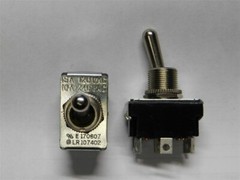 2 Arcolectric E170607 LR107402 DPDT On-None-On 15A 125VAC Toggle Switches