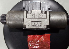 Nachi SS-G03-C4-FR-E115-E22 Hydraulic Solenoid Directional Valve 115V Japan