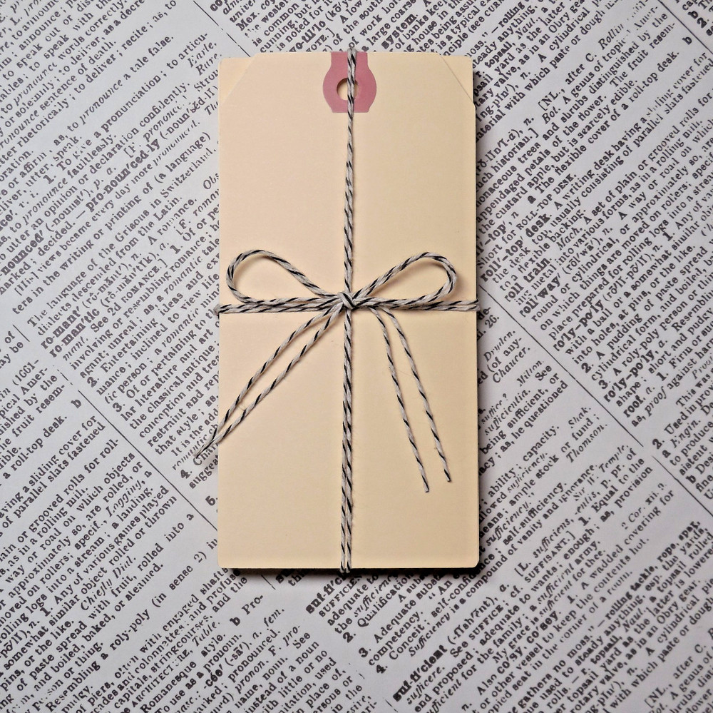 25 Avery #6 Blank Shipping Tags 5¼ x 2-5/8 in. Crafts Junk Journal Scrapbook